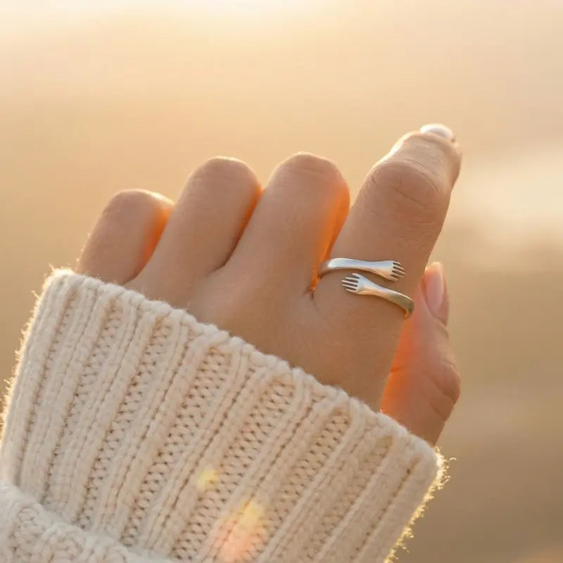Granddaughter Hug Ring — 18k Gold