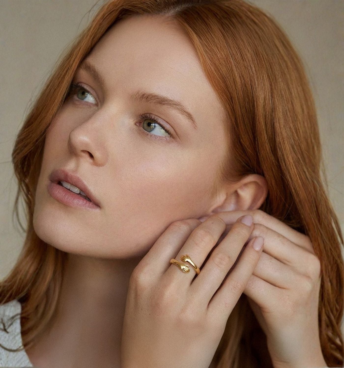Hug Ring — 18k Gold