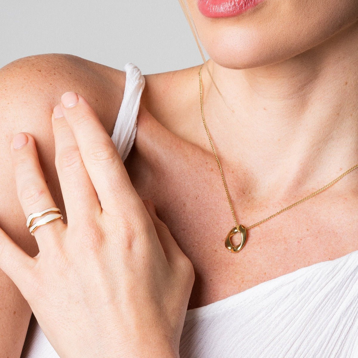 Abstrato Madrepérola Adjustable Banho em Gold Ring — 18k Gold
