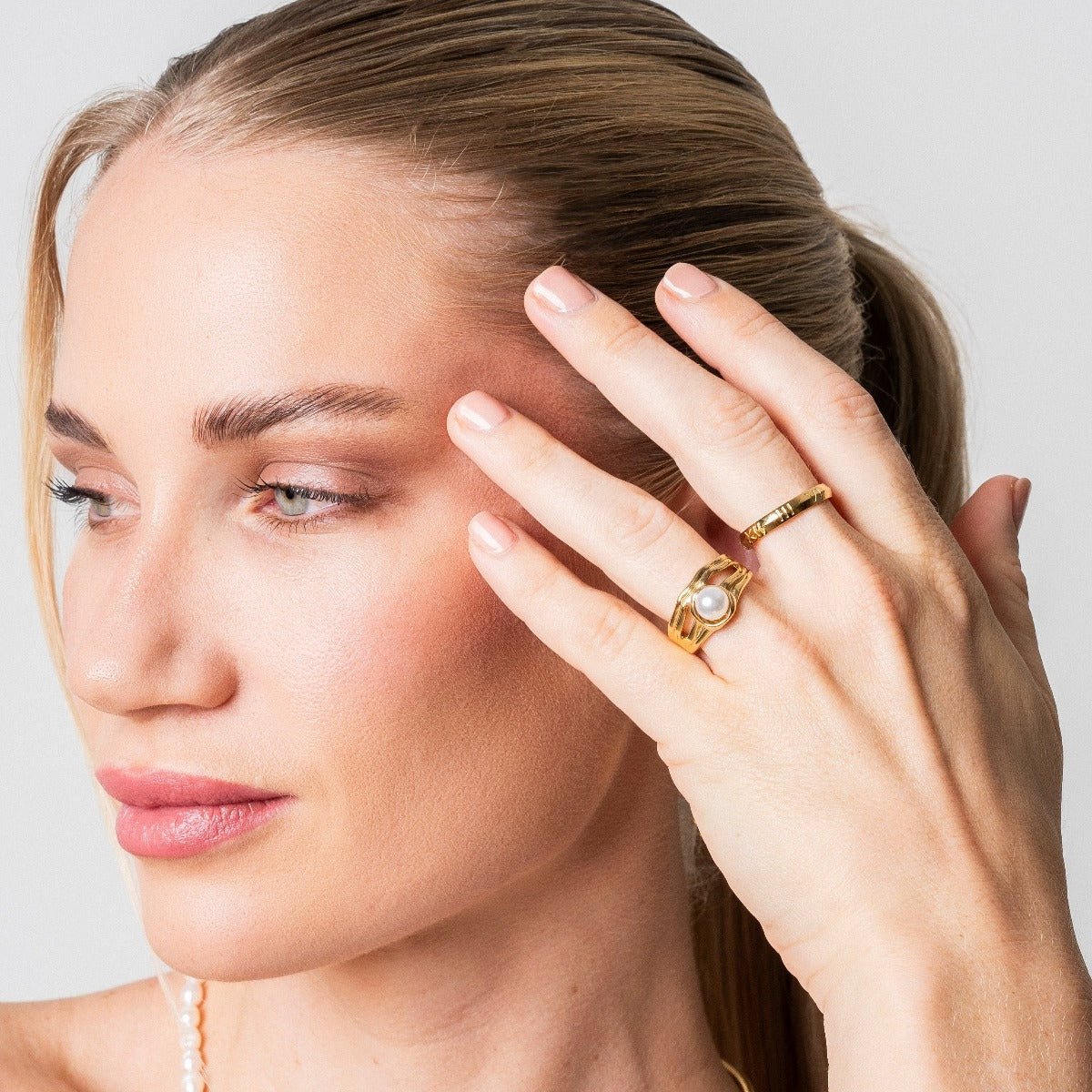 Catalina Pearl Solitaire Ring — 18k Gold