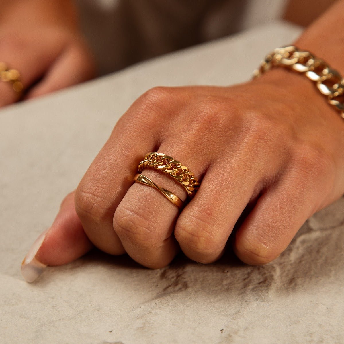 Ring — 18k Gold
