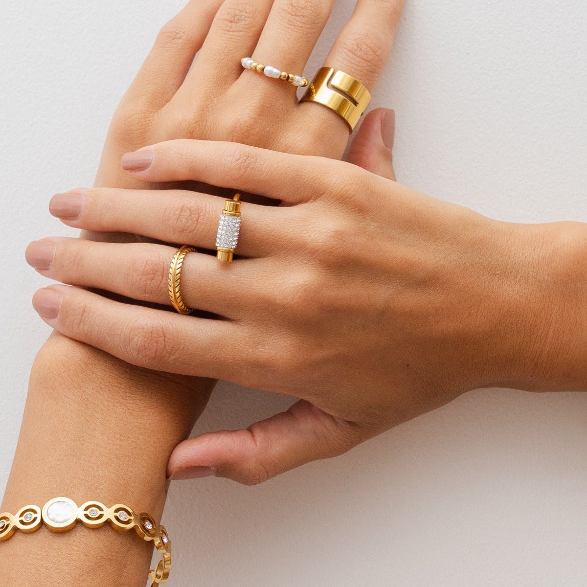 Glitz Spinner Ring — 18k Gold