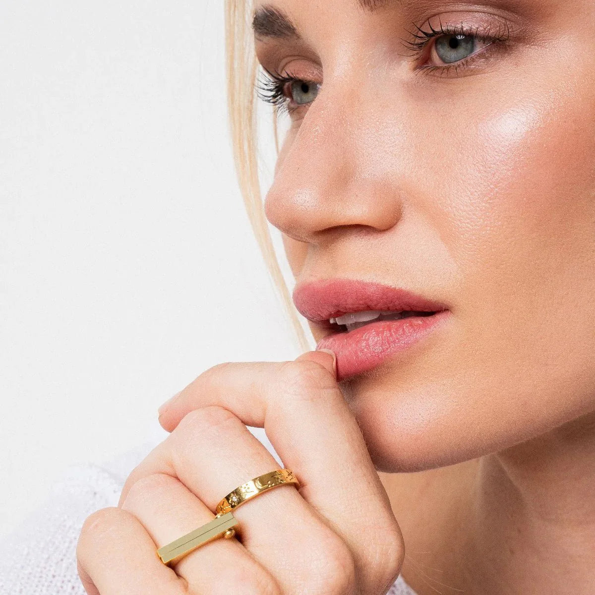 Parafuso Plano Ring — 18k Gold