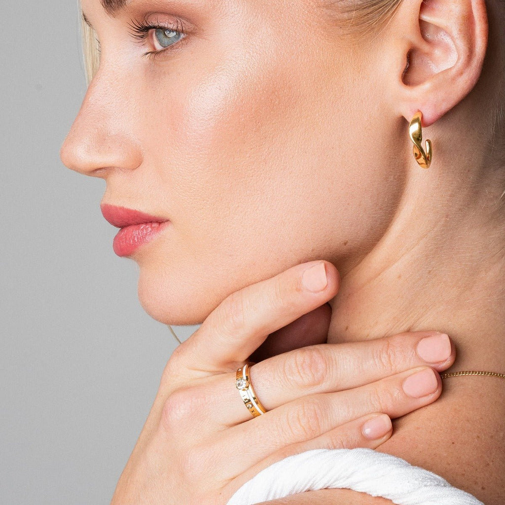 Queen Crystal Stone Ring — 18k Gold