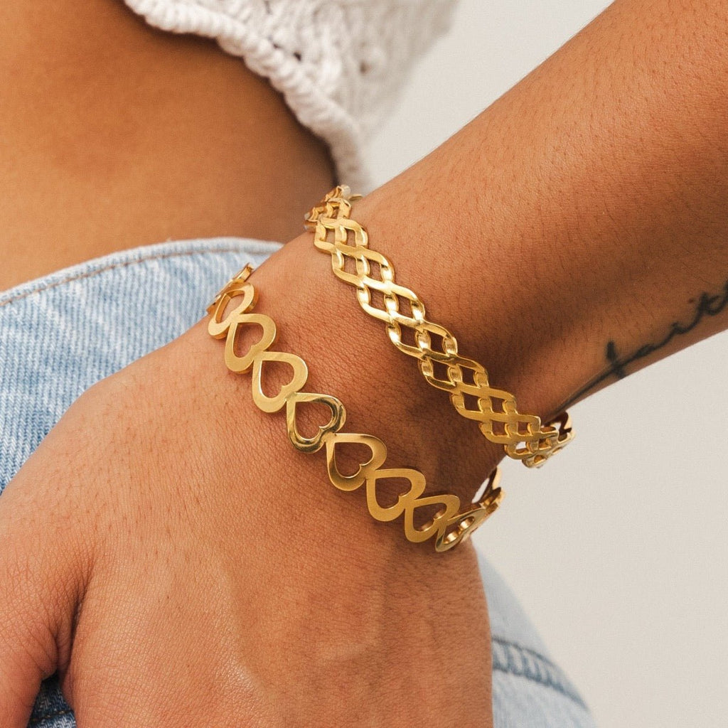 Adored Bangle — 18k Gold