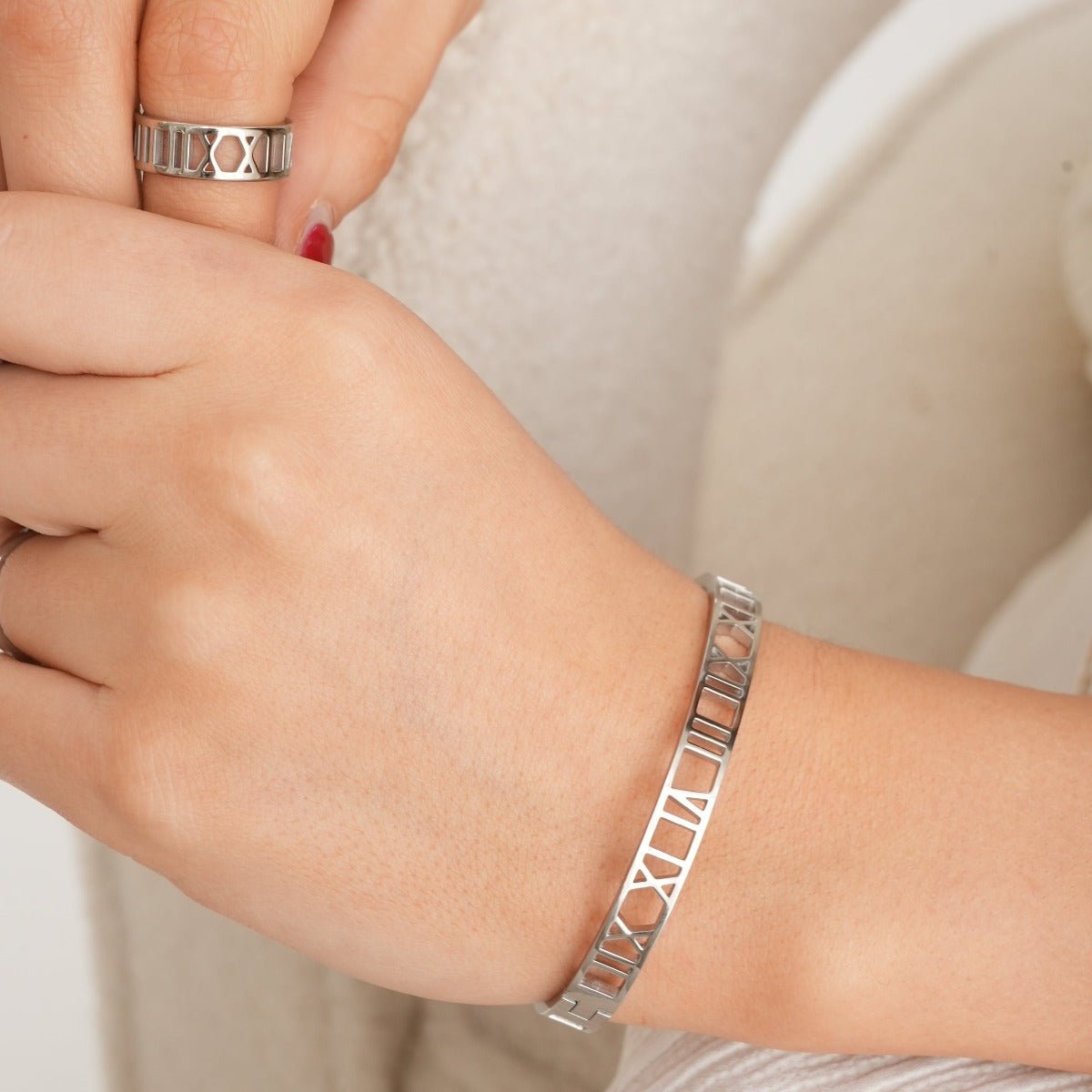 Numeral Roman Bangle — Silver