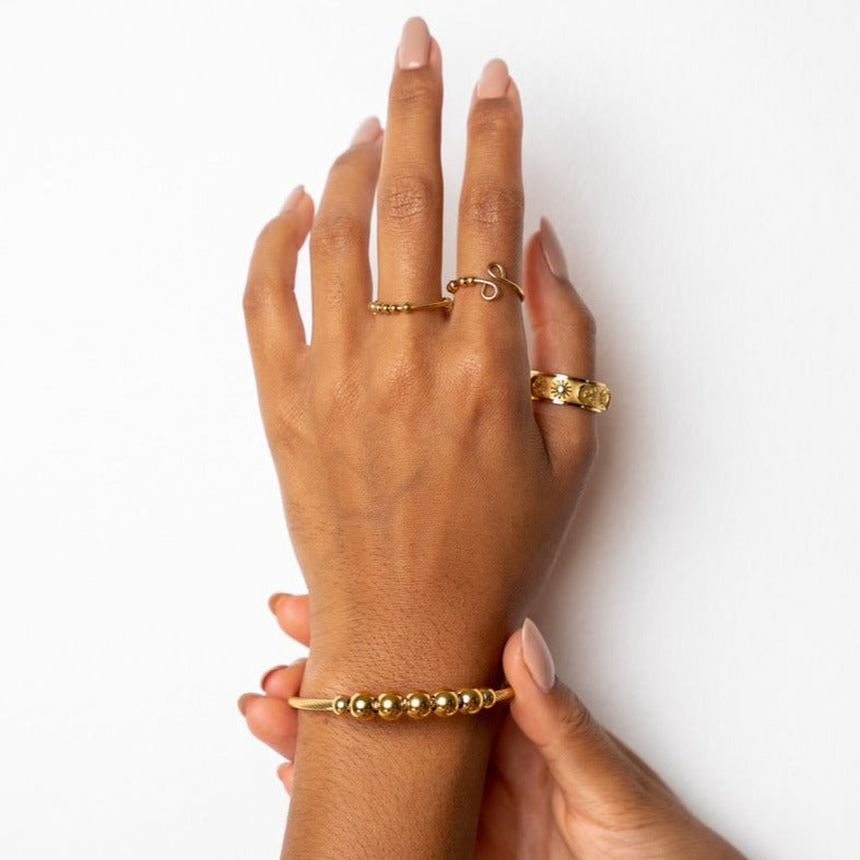 Anti-stress Adjustable Sphere Bangle — 18k Gold