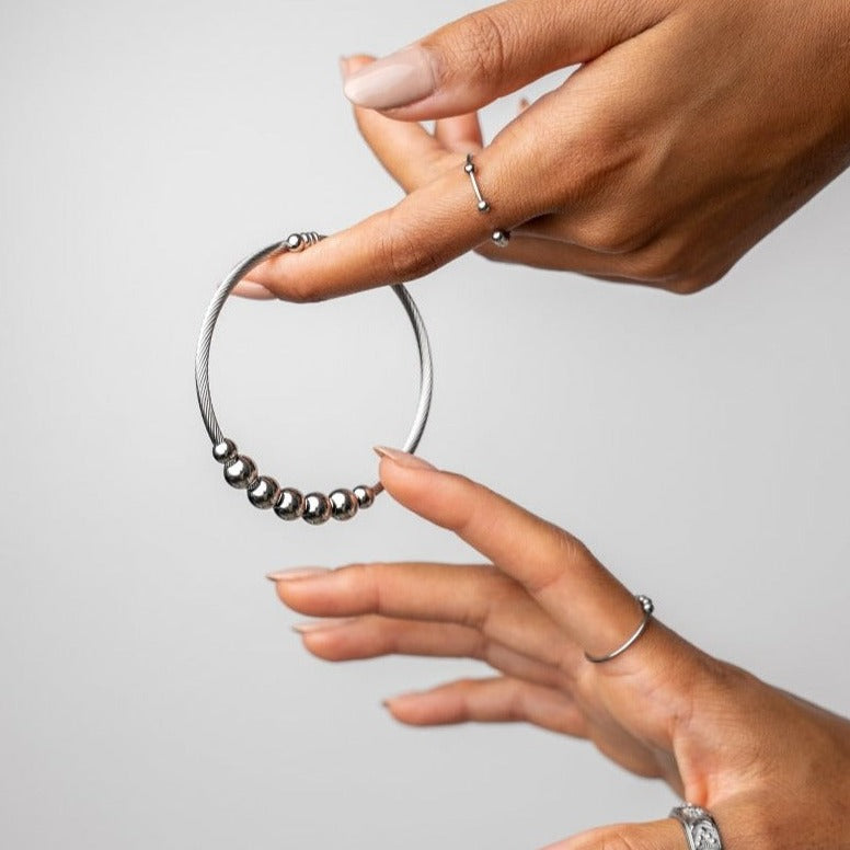 Anti-stress Adjustable Sphere Bangle — Silver