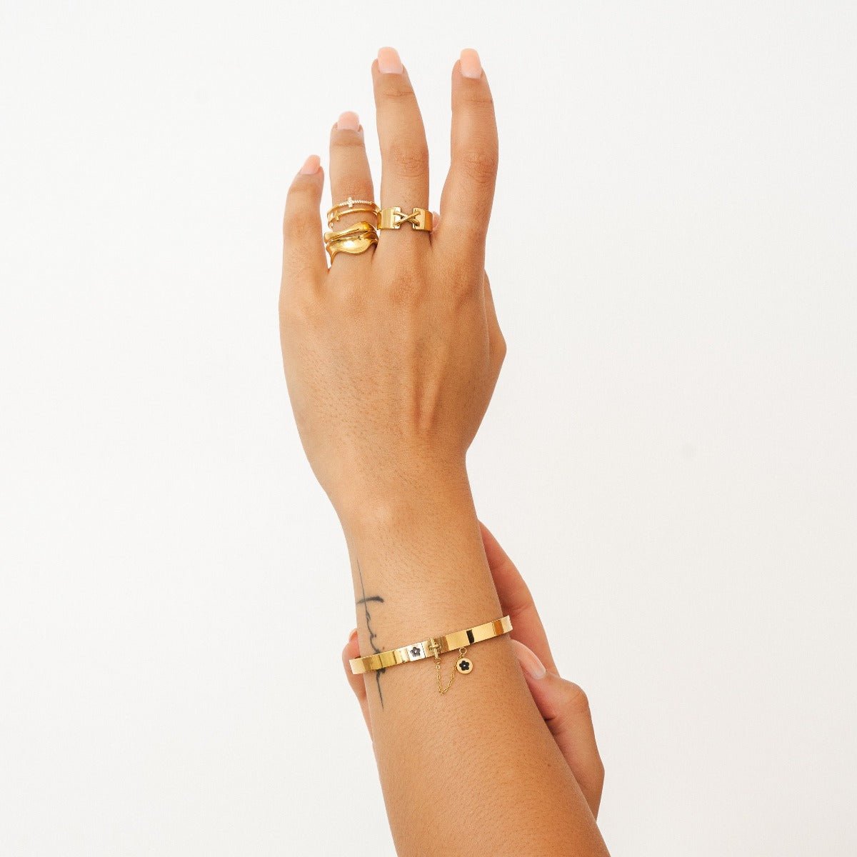 Charme Bangle — 18k Gold