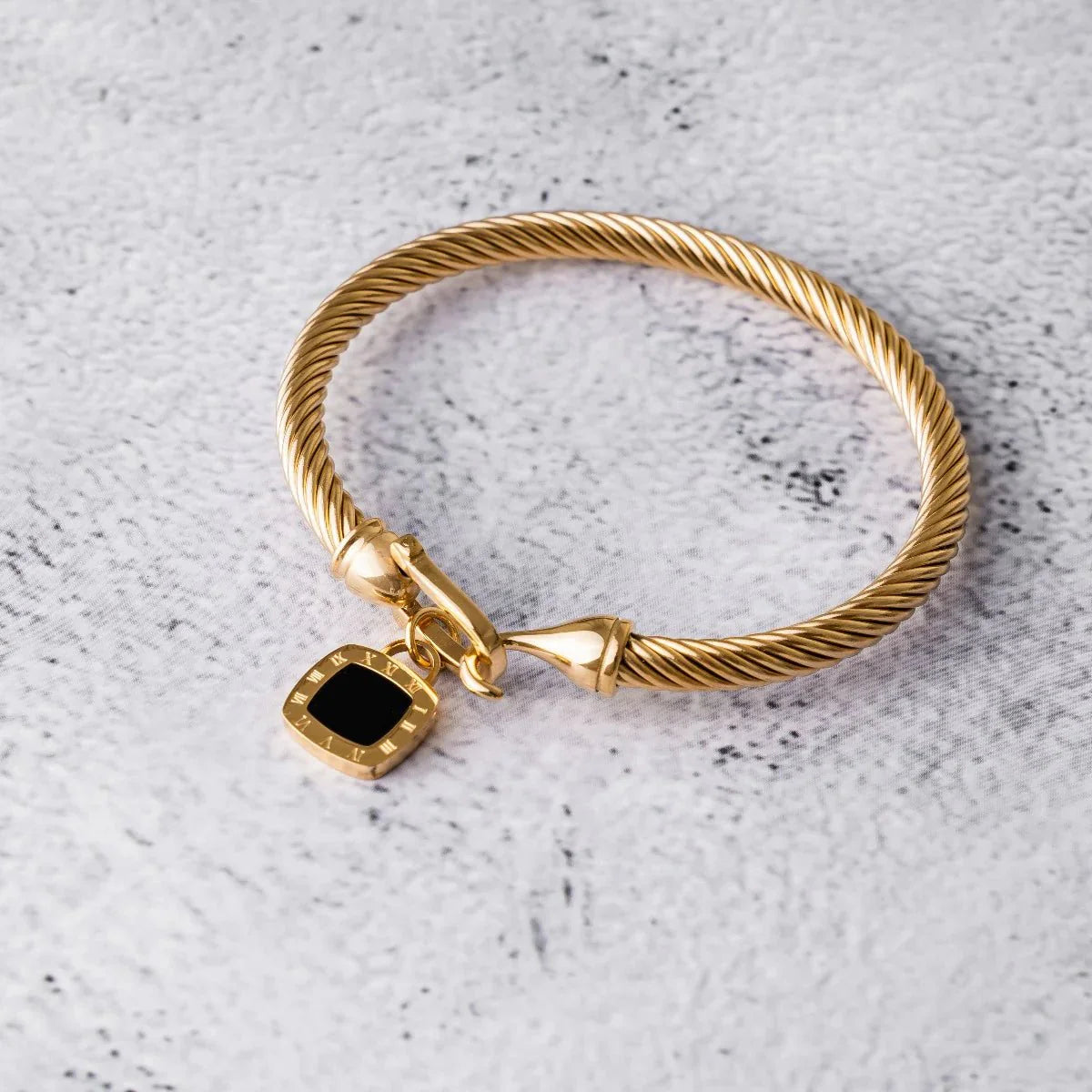 Onyx Square Bangle — 18k Gold