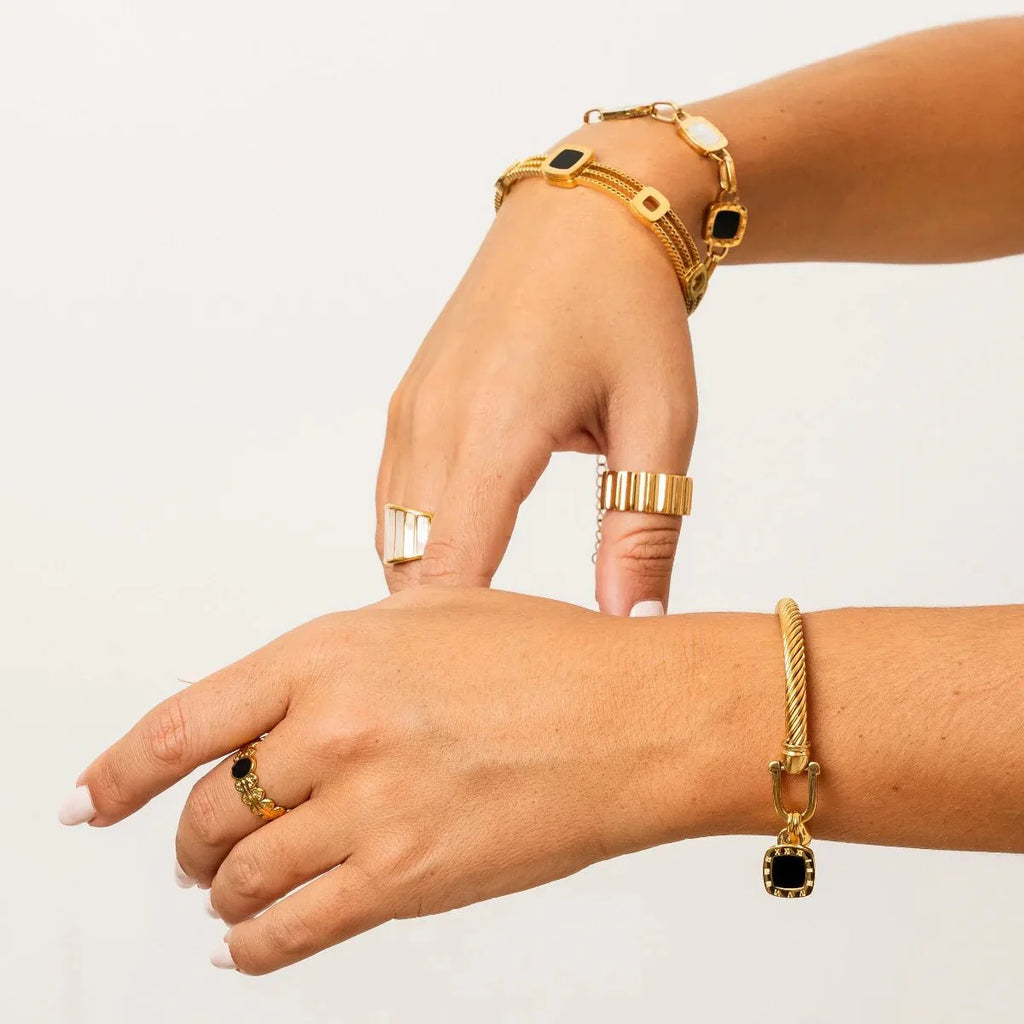 Onyx Square Bangle — 18k Gold