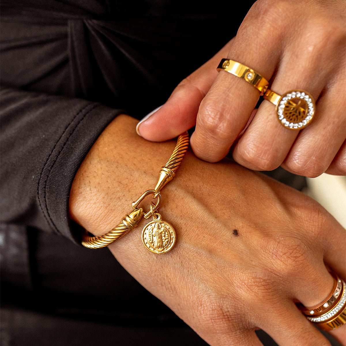Saint Benedict Bangle — 18k Gold