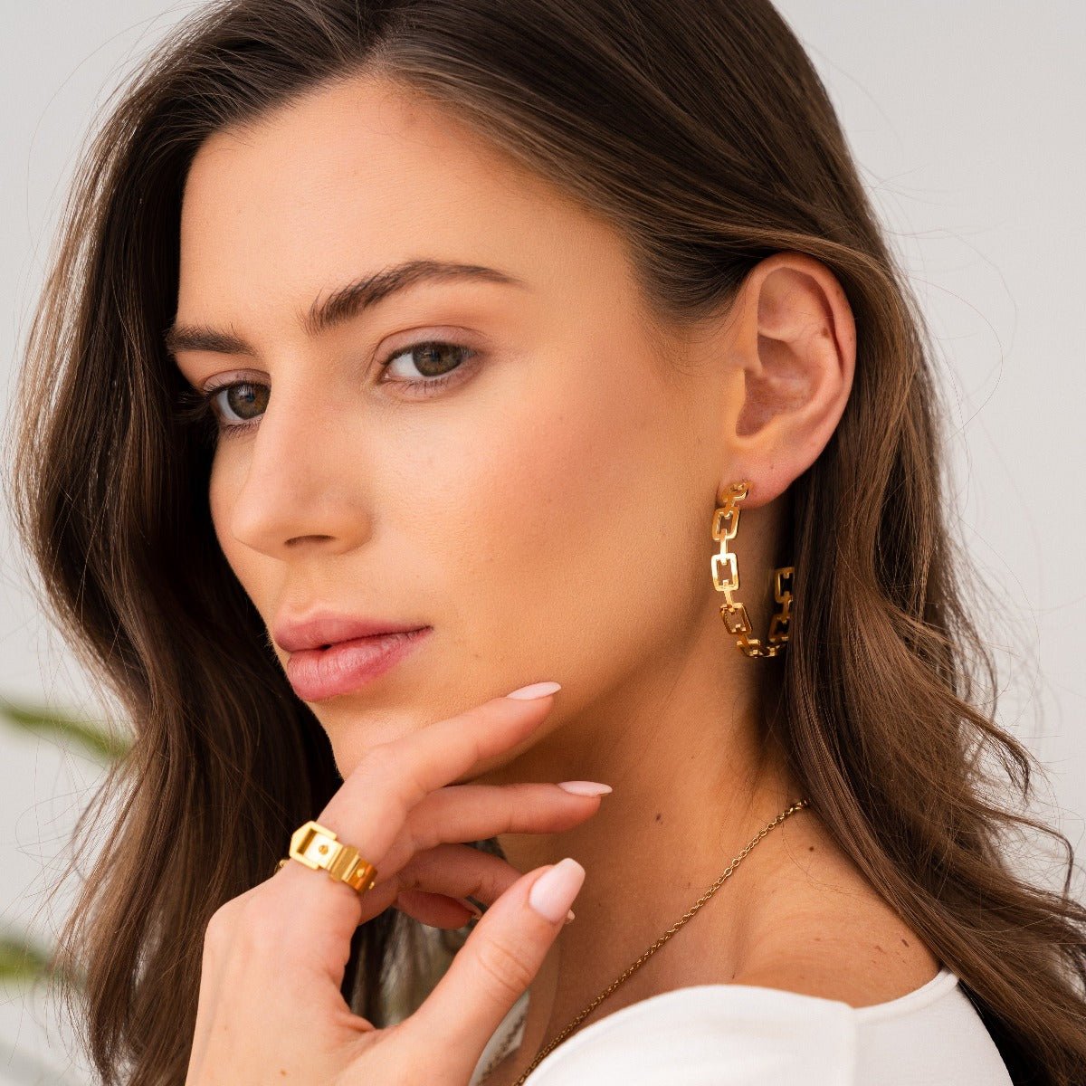 Hoop Alexandra Earrings — 18k Gold