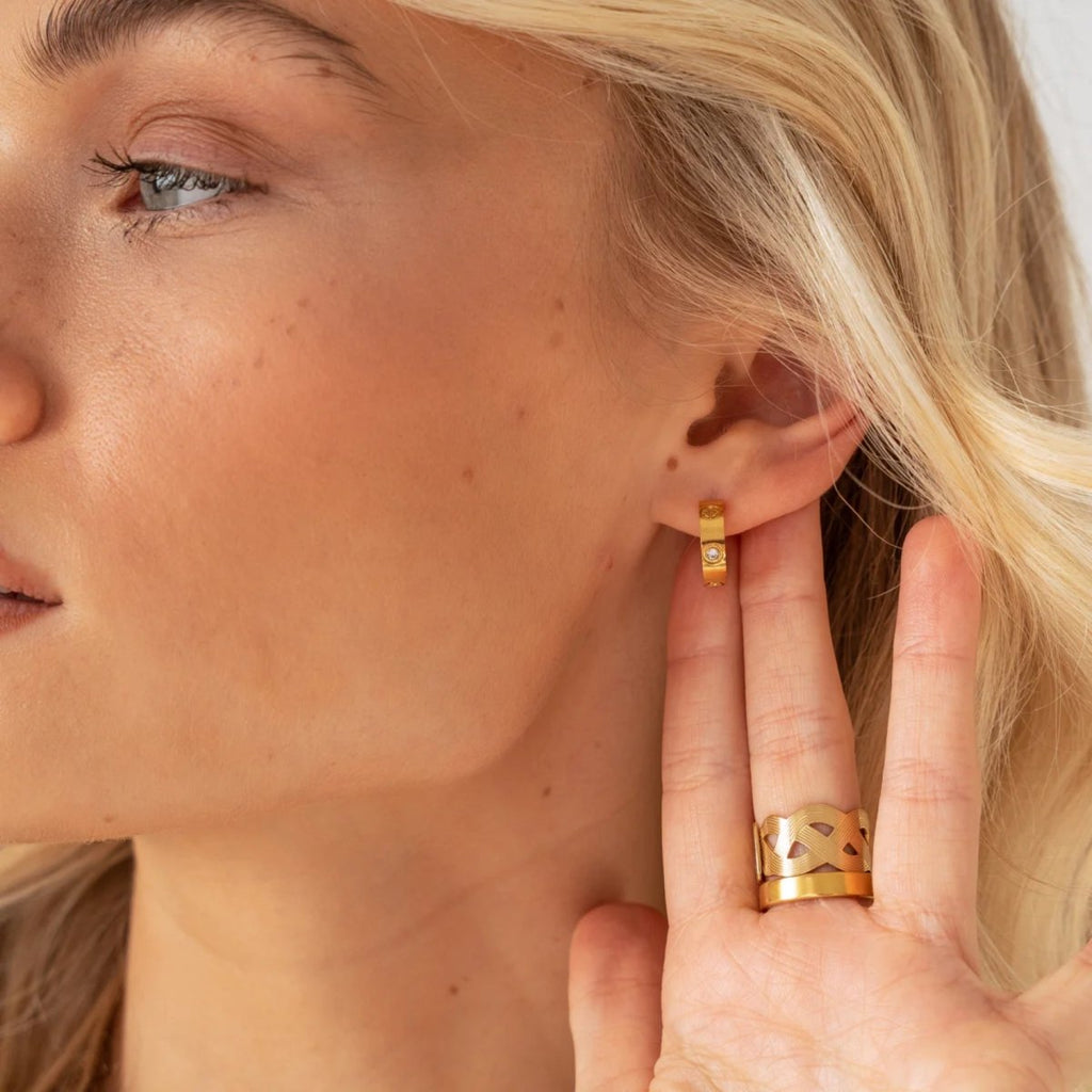 Hoop Classic Inspire Earrings — 18k Gold