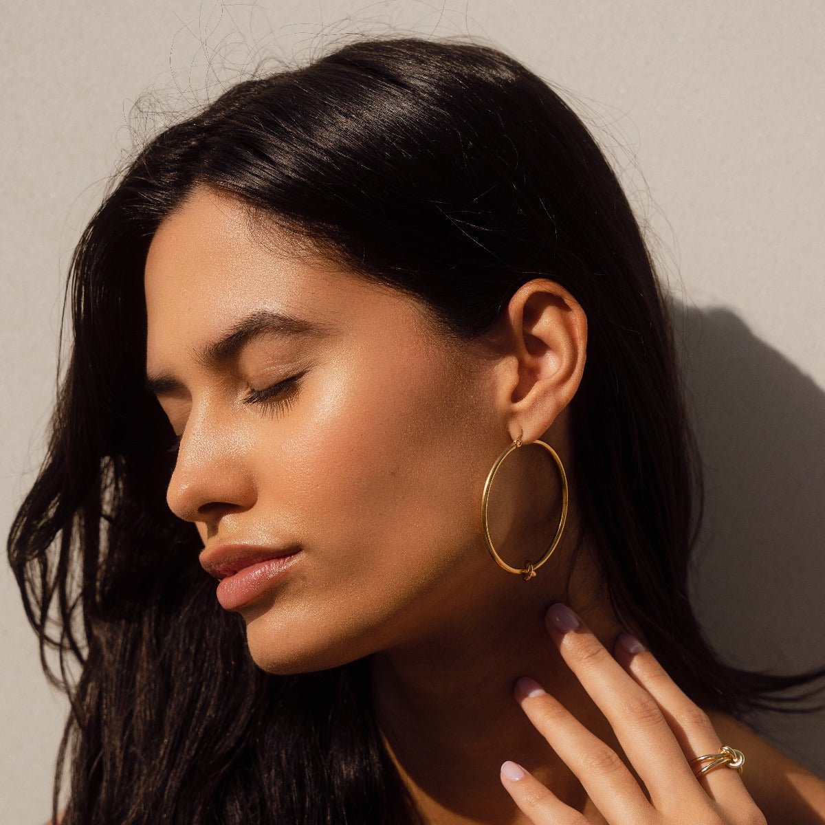 Hoop Knot Central Earrings — 18k Gold