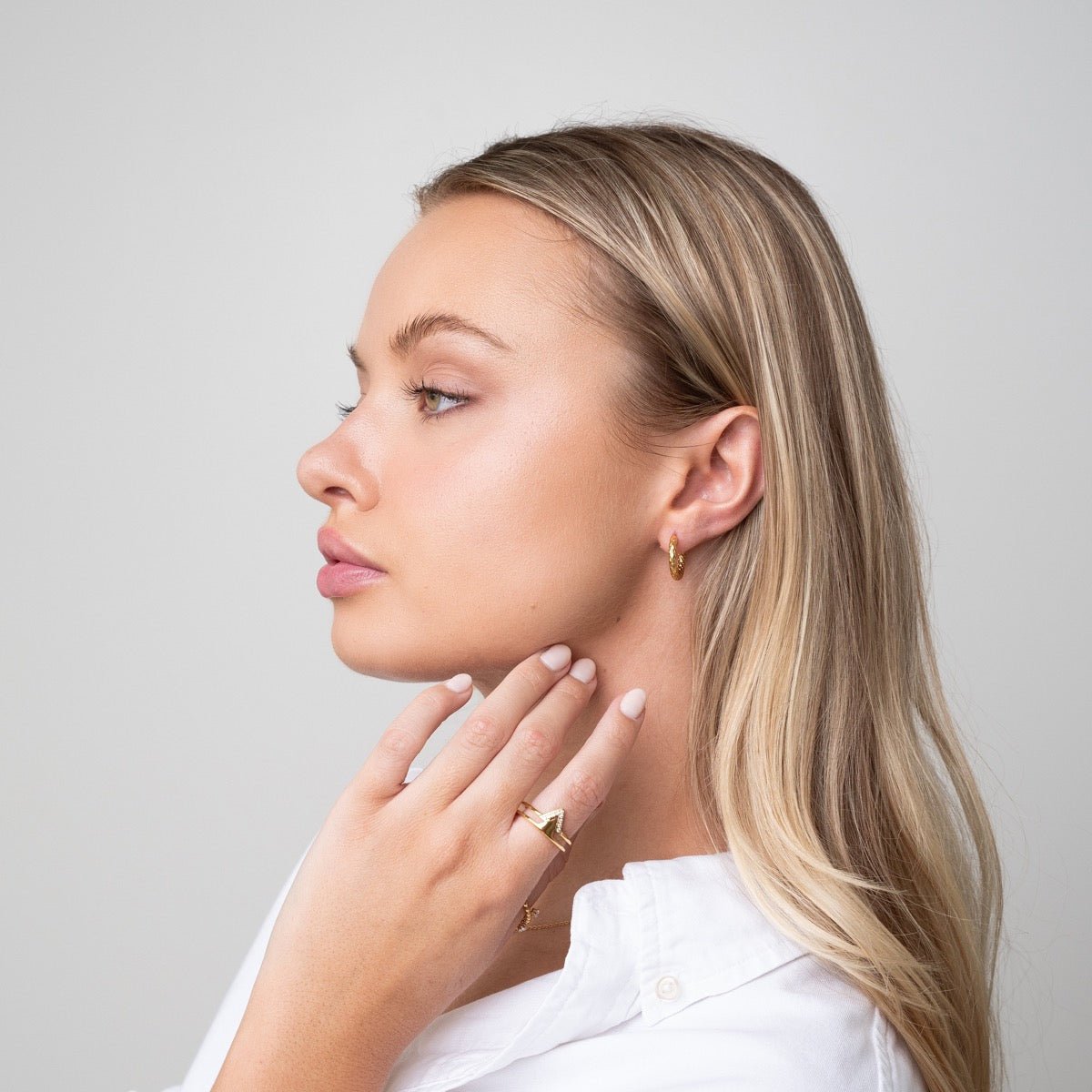 Hoop Texturizado Earrings — 18k Gold