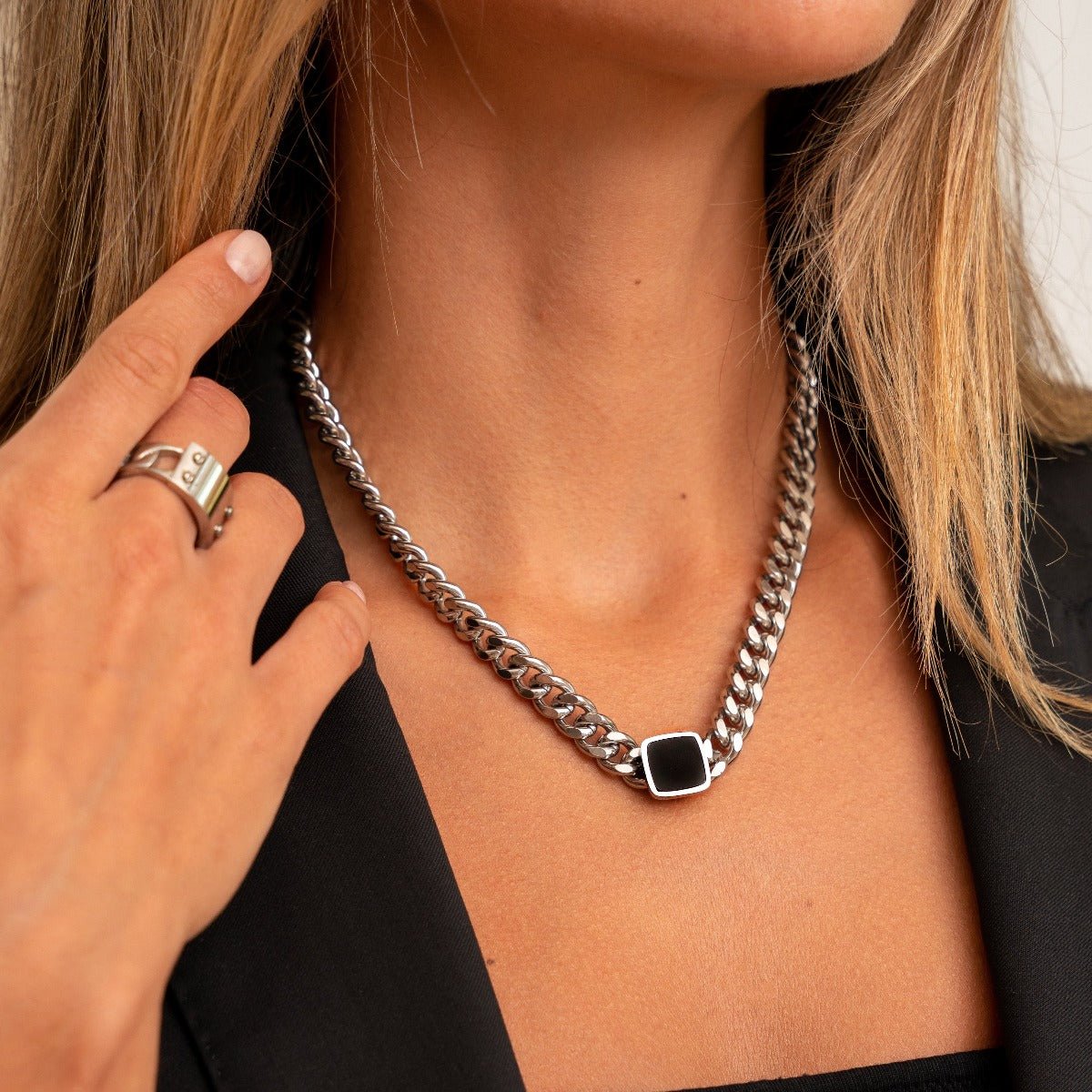 Stone Onyx Square Necklace — Silver