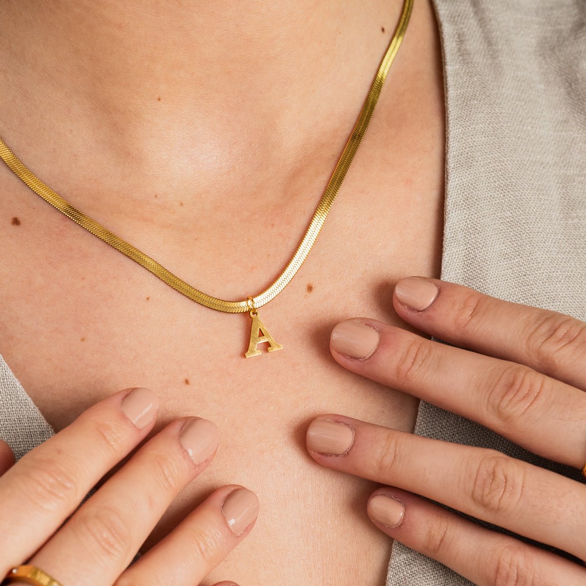 Initial Letter Chain Necklace — 18k Gold