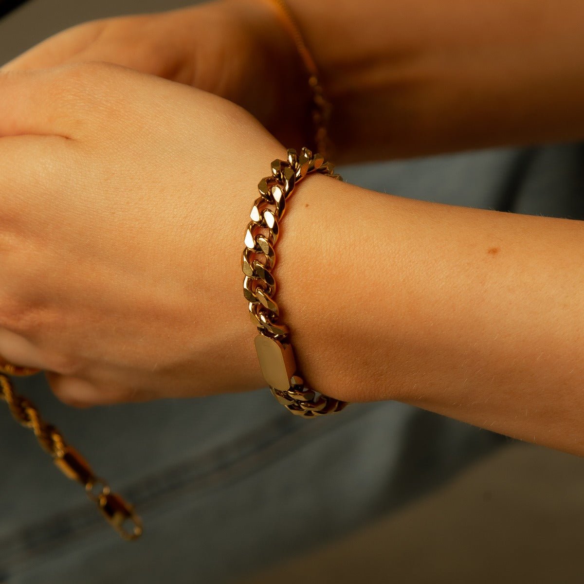 Retangular Bracelet — 18k Gold