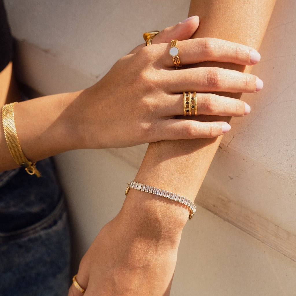 Lock Riviera Baguete Bracelet — 18k Gold