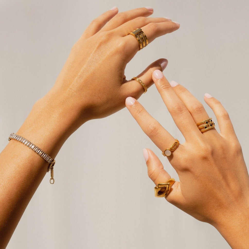 Lock Riviera Baguete Bracelet — 18k Gold