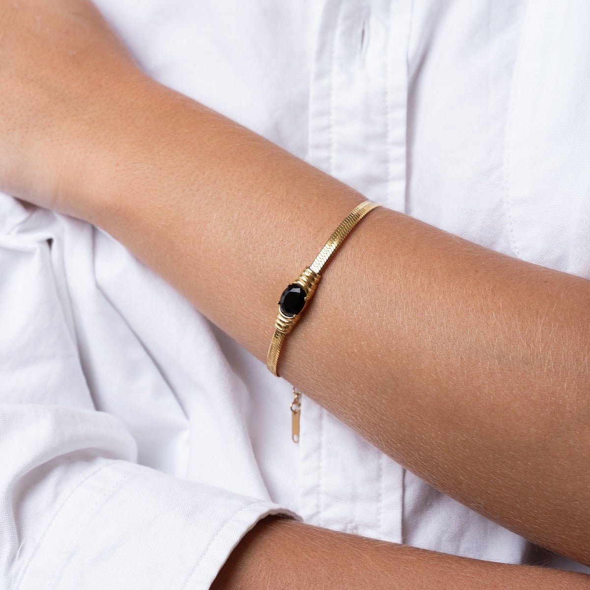 Stone Onyx Bracelet — 18k Gold