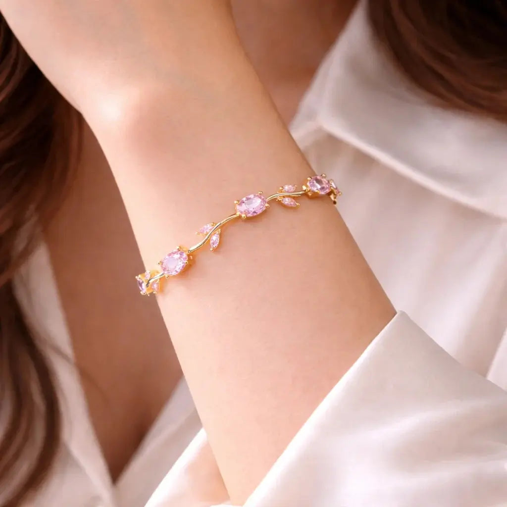 Tulip Vine Bracelet — 18k Gold